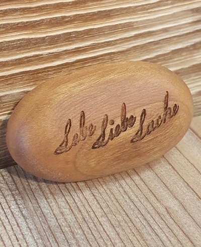 handschmeichler_lebe_liebe_lache